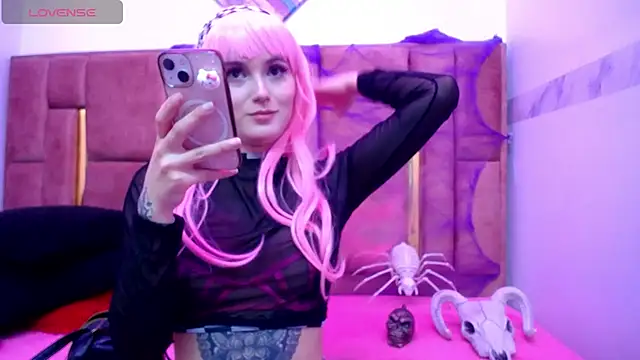 XBODTRIIPX online show from 10/25/25, 04:42