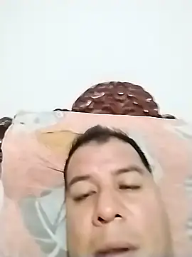 Snapshot of latinblack16 chatting on 11/06/25, 03:18 latinblack16 online show from 11/06/25, 03:18