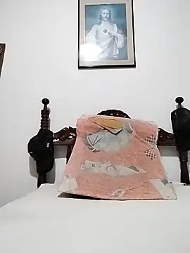 Snapshot of latinblack16 chatting on 11/18/25, 04:39 latinblack16 online show from 11/18/25, 04:39