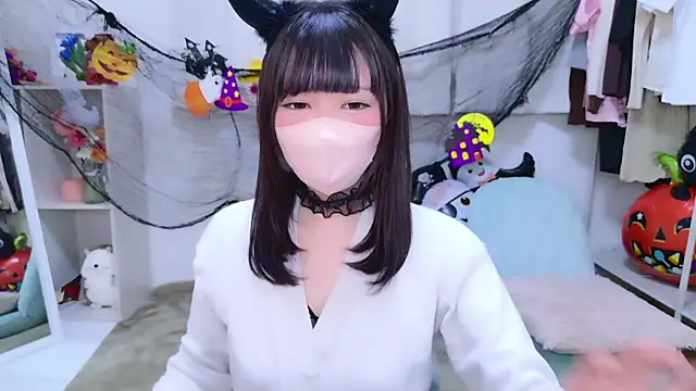 Snapshot of fumika_f chatting on 11/01/25, 12:23 fumika f online show from 11/01/25, 12:23