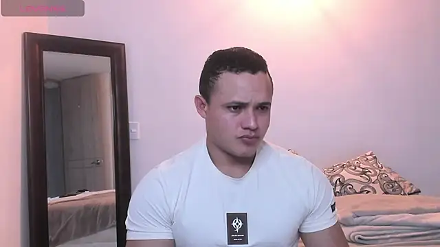 KingLevi01 online show from 09/19/25, 10:32