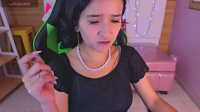 bella vibess s online show from 02/24/26, 12:36