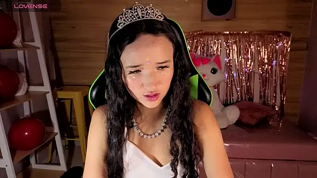 bella vibess s online show from 04/13/26, 12:54