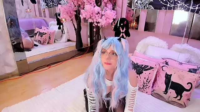 BizzyNoar online show from 12/19/25, 05:58