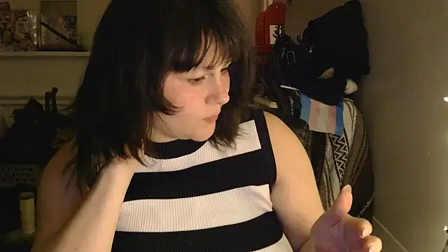 PeakoBunny online show from 11/18/25, 12:38