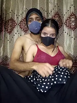 wow couple online show from 10/26/25, 01:39