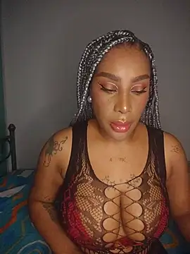 Queen Amara online show from 06/04/26, 04:18
