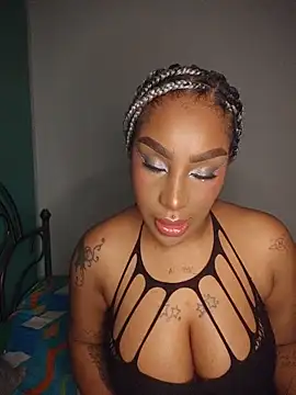 Queen Amara online show from 06/06/26, 04:17