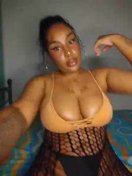 Queen Amara online show from 07/29/26, 04:10