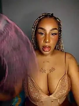 Queen Amara online show from 08/01/26, 04:34