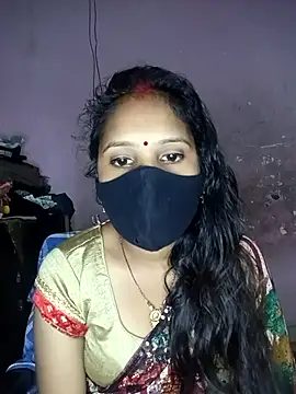 Komal-Rajput online show from 12/19/25, 03:41