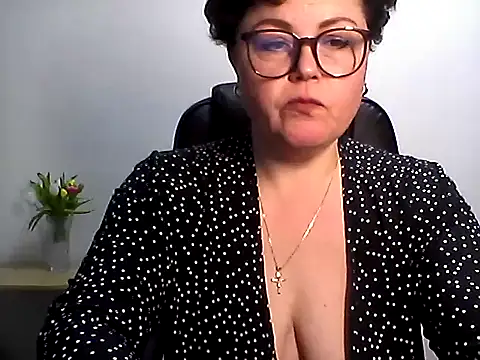 EllaLove2277 online show from 03/07/26, 06:16