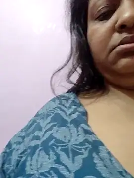 Snapshot of bitch-horny chatting on 10/15/25, 11:38 bitch-horny online show from 10/15/25, 11:38