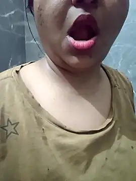 Snapshot of bitch-horny chatting on 10/26/25, 02:34 bitch-horny online show from 10/26/25, 02:34