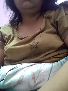 Snapshot of bitch-horny chatting on 11/28/25, 11:07 bitch-horny online show from 11/28/25, 11:07