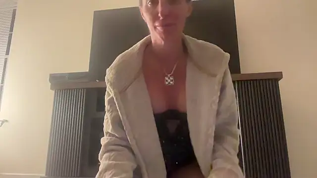 Snapshot of NurseStephania chatting on 09/27/25, 05:45 NurseStephania online show from 09/27/25, 05:45