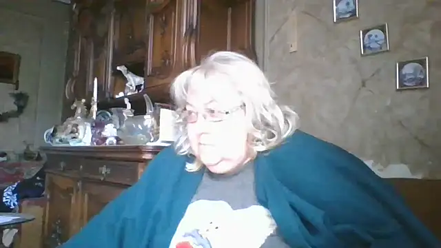 Lala-Love56 online show from 10/18/25, 06:48