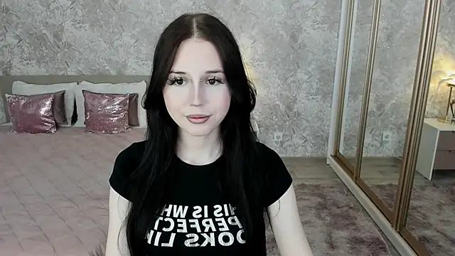 VioletHarme online show from 05/24/26, 03:44