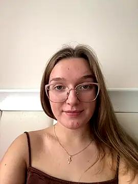 Snapshot of Bellatrisssaa chatting on 11/23/25, 10:26 Bellatrisssaa online show from 11/23/25, 10:26