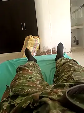 Snapshot of alejos81 chatting on 10/12/25, 04:50 alejos81 online show from 10/12/25, 04:50