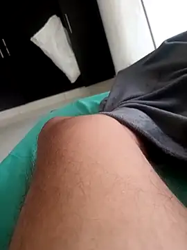 Snapshot of alejos81 chatting on 10/18/25, 01:12 alejos81 online show from 10/18/25, 01:12