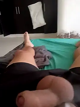 Snapshot of alejos81 chatting on 10/19/25, 08:42 alejos81 online show from 10/19/25, 08:42