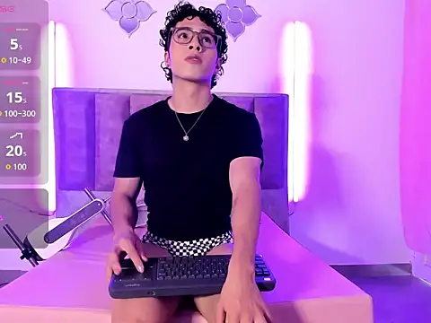 Snapshot of 0anonimo_bottom1 chatting on 09/28/25, 08:03 0anonimo bottom1 online show from 09/28/25, 08:03