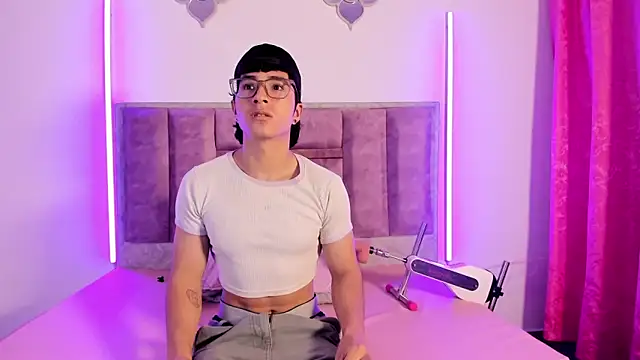 Snapshot of 0anonimo_bottom1 chatting on 10/03/25, 12:57 0anonimo bottom1 online show from 10/03/25, 12:57