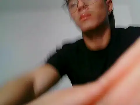 Snapshot of 0anonimo_bottom1 chatting on 04/13/26, 02:50 0anonimo bottom1 online show from 04/13/26, 02:50