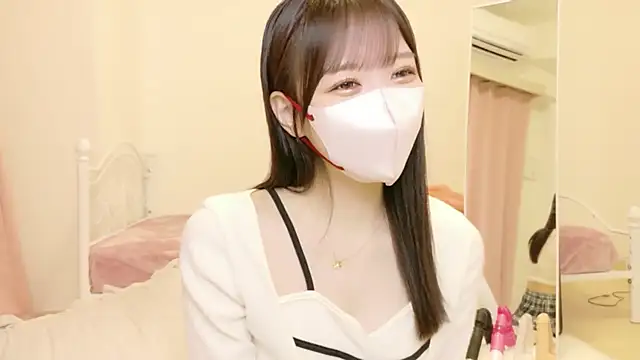 roachan  online show from 02/17/26, 01:29