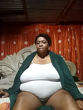 Snapshot of BUSTY_QUEEEN chatting on 10/16/25, 07:48 BUSTY QUEEEN online show from 10/16/25, 07:48