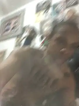 elpeluchenegroxxx3 online show from 04/12/26, 12:48