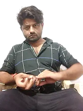 Snapshot of urhotboymeet chatting on 10/16/25, 05:47 urhotboymeet online show from 10/16/25, 05:47