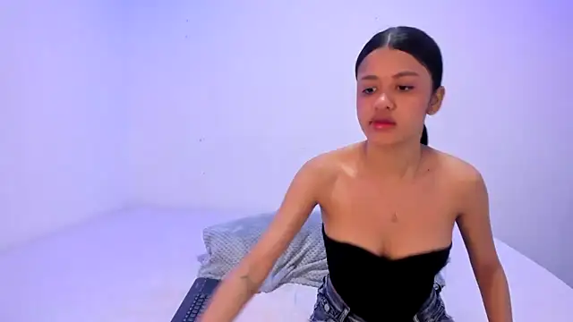 Sexy777Couple online show from 11/08/25, 07:56