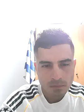 Snapshot of Andr3s69xxx chatting on 09/13/25, 07:35 Andr3s69xxx online show from 09/13/25, 07:35