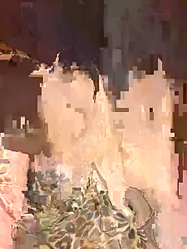 Snapshot of RooVaaN-Xx chatting on 09/09/25, 05:01 RooVaaN-Xx online show from 09/09/25, 05:01