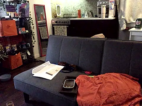 littyleesh1 online show from 01/05/26, 07:28