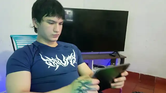 ErickWalton online show from 10/24/25, 05:26