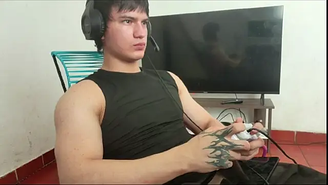 ErickWalton online show from 10/26/25, 07:53