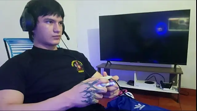 ErickWalton online show from 10/28/25, 04:38