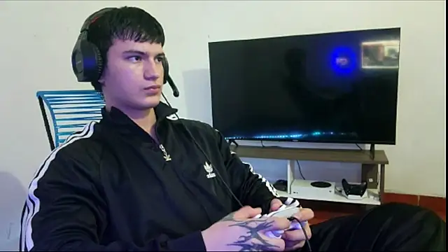 ErickWalton online show from 11/05/25, 05:29