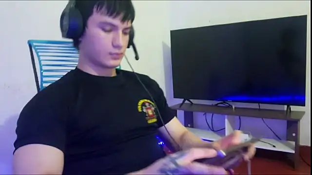 ErickWalton online show from 11/19/25, 05:40