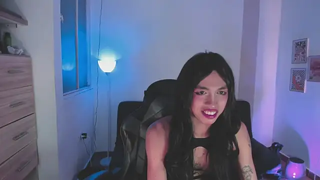 Nikkita Dragon online show from 11/22/25, 02:21