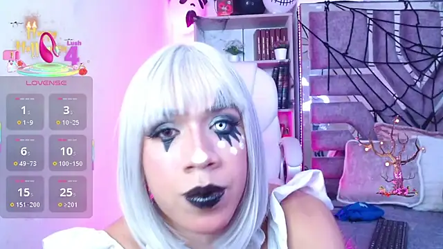 Eva Walker  online show from 10/27/25, 05:22