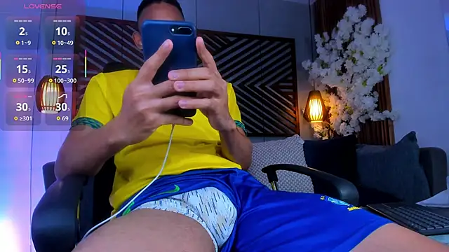 B Wild online show from 10/14/25, 03:51