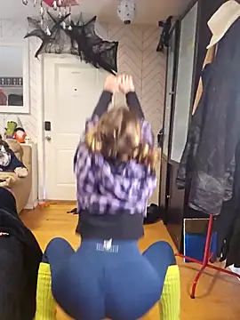 Blossom94 online show from 10/09/25, 06:06