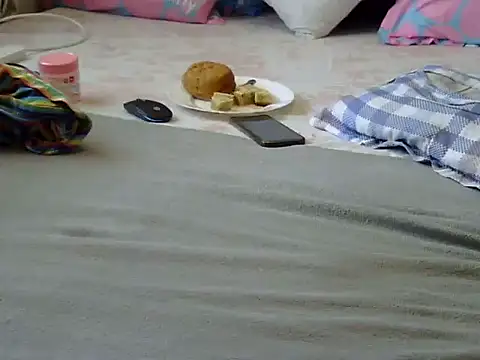 Playroom queen online show from 10/03/25, 08:33