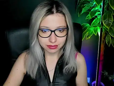 loveHeidi online show from 09/16/25, 04:46