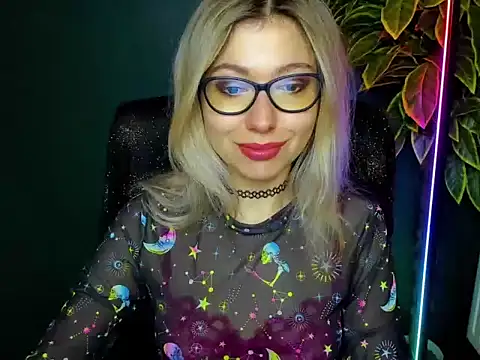 loveHeidi online show from 12/15/25, 05:23