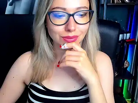 loveHeidi online show from 07/08/26, 09:03